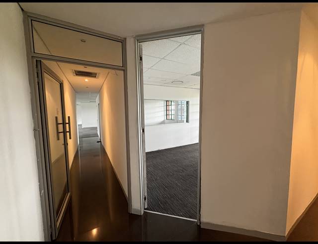 232M² OFFICE TO LET IN CLAREMONT